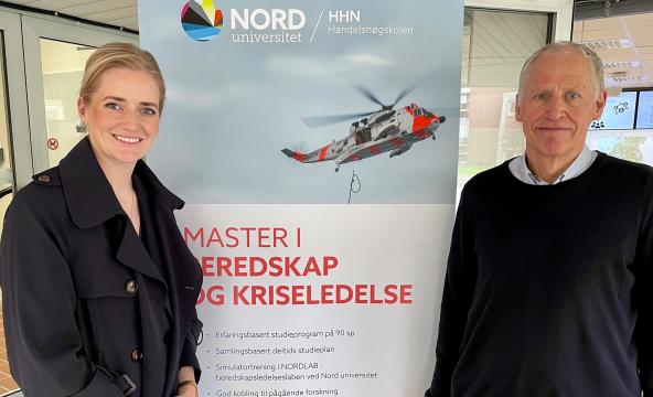Emilie Enger Mehl og professor og Nordlab-leder Odd Jarl Borch 